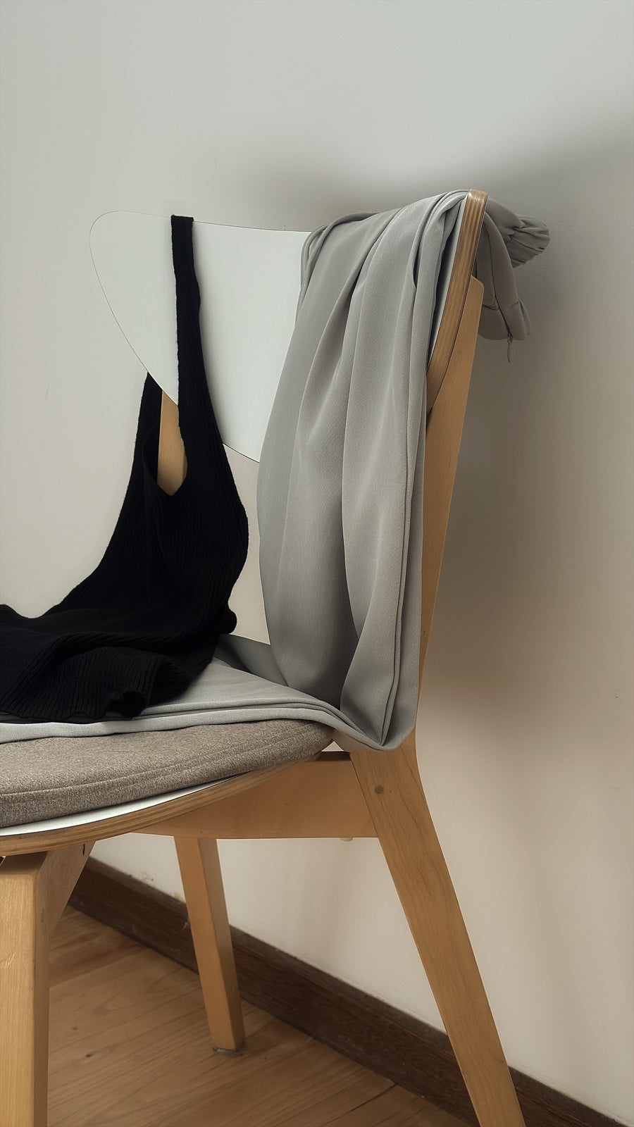 Two Pin-tuck Slacks