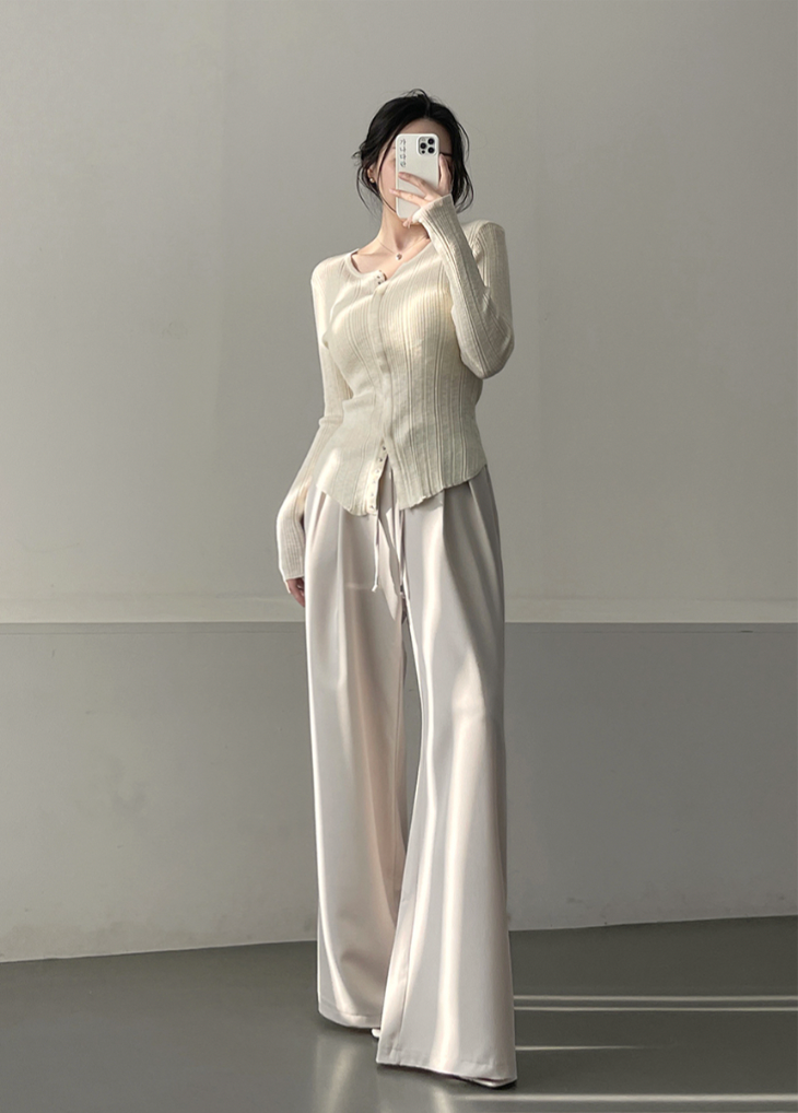 Two Pin-tuck Slacks