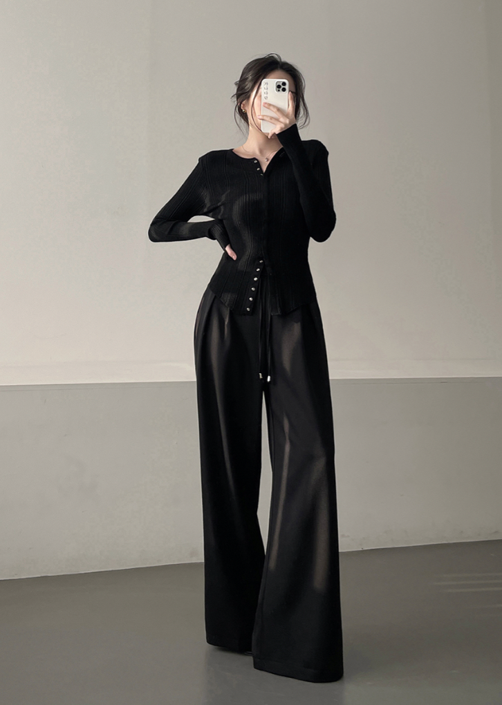 Two Pin-tuck Slacks