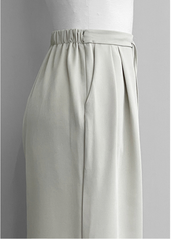 Two Pin-tuck Slacks
